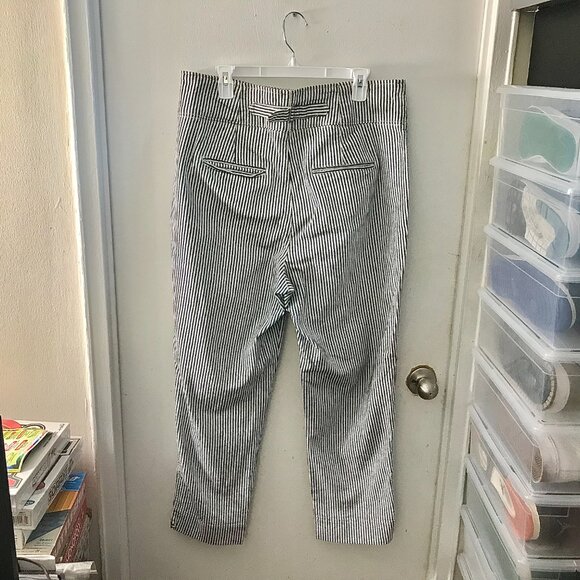 Women GAP Capri Style Striped Pants - Size 16 Tall - Picture 6 of 8
